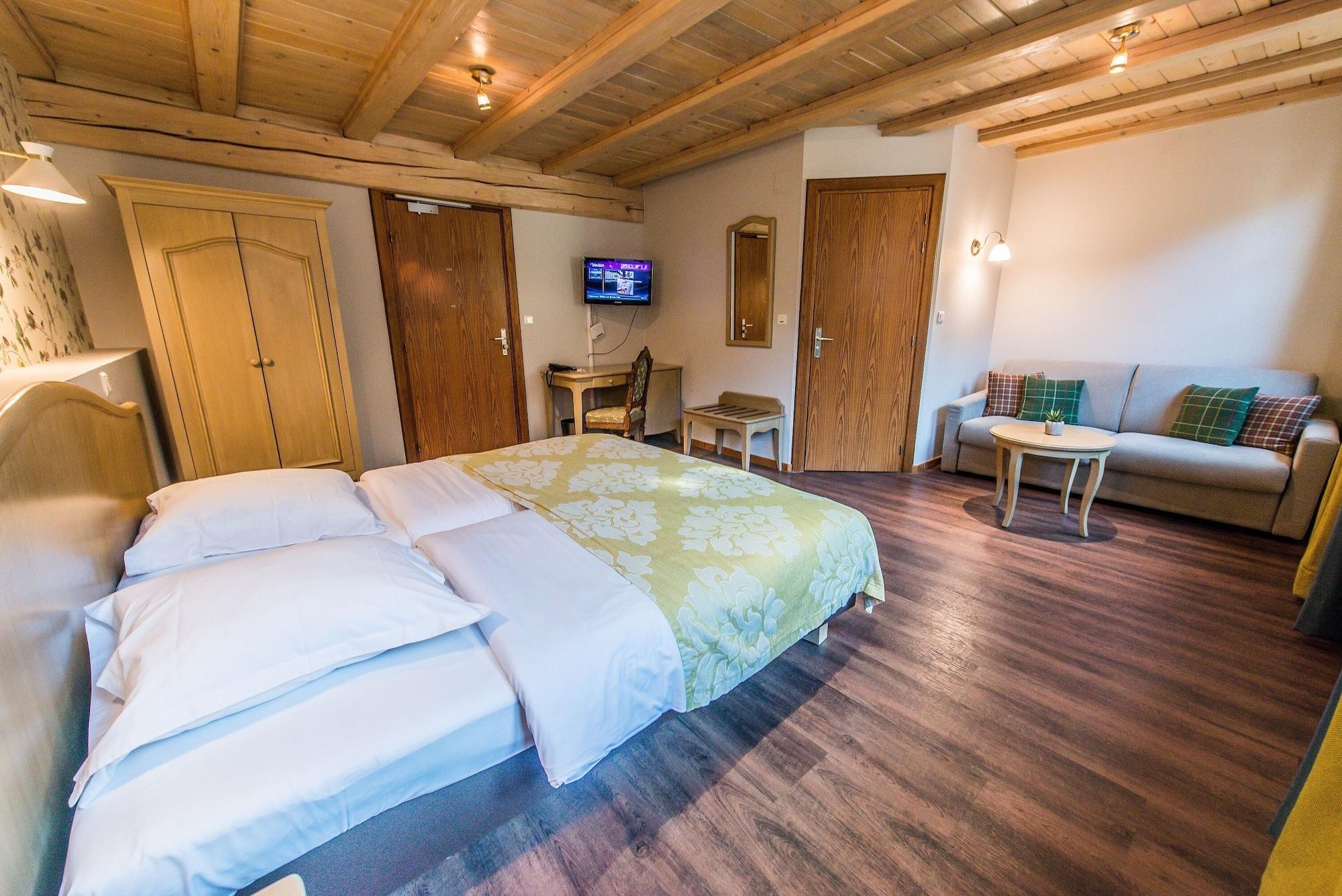 Hotel Au Lion Ribeauvillé Dış mekan fotoğraf