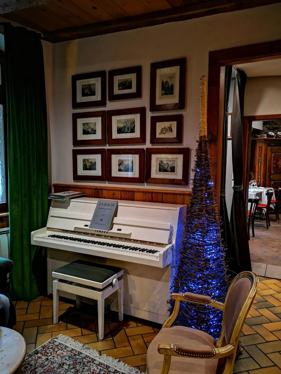 Hotel Au Lion Ribeauvillé Dış mekan fotoğraf